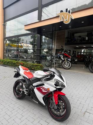 YAMAHA YZF R1 YAMAHA YZF R1